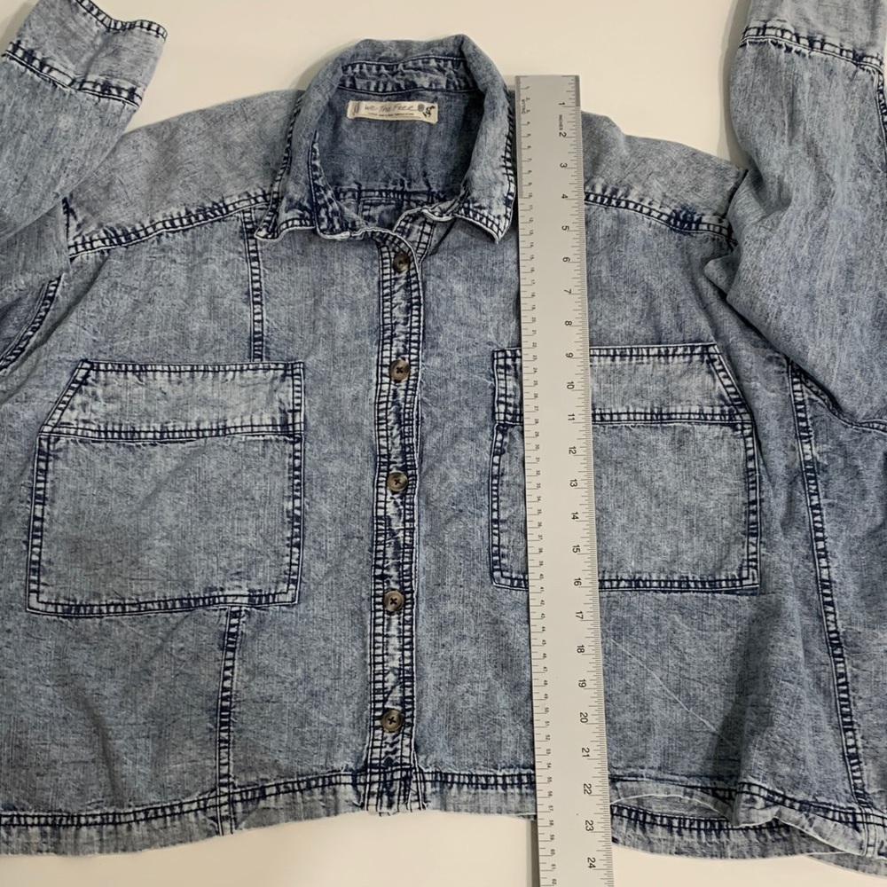We The Free by Free People | Oversized Acid Wash Denim Button Up Top | Sz Large - Picture 7 of 10